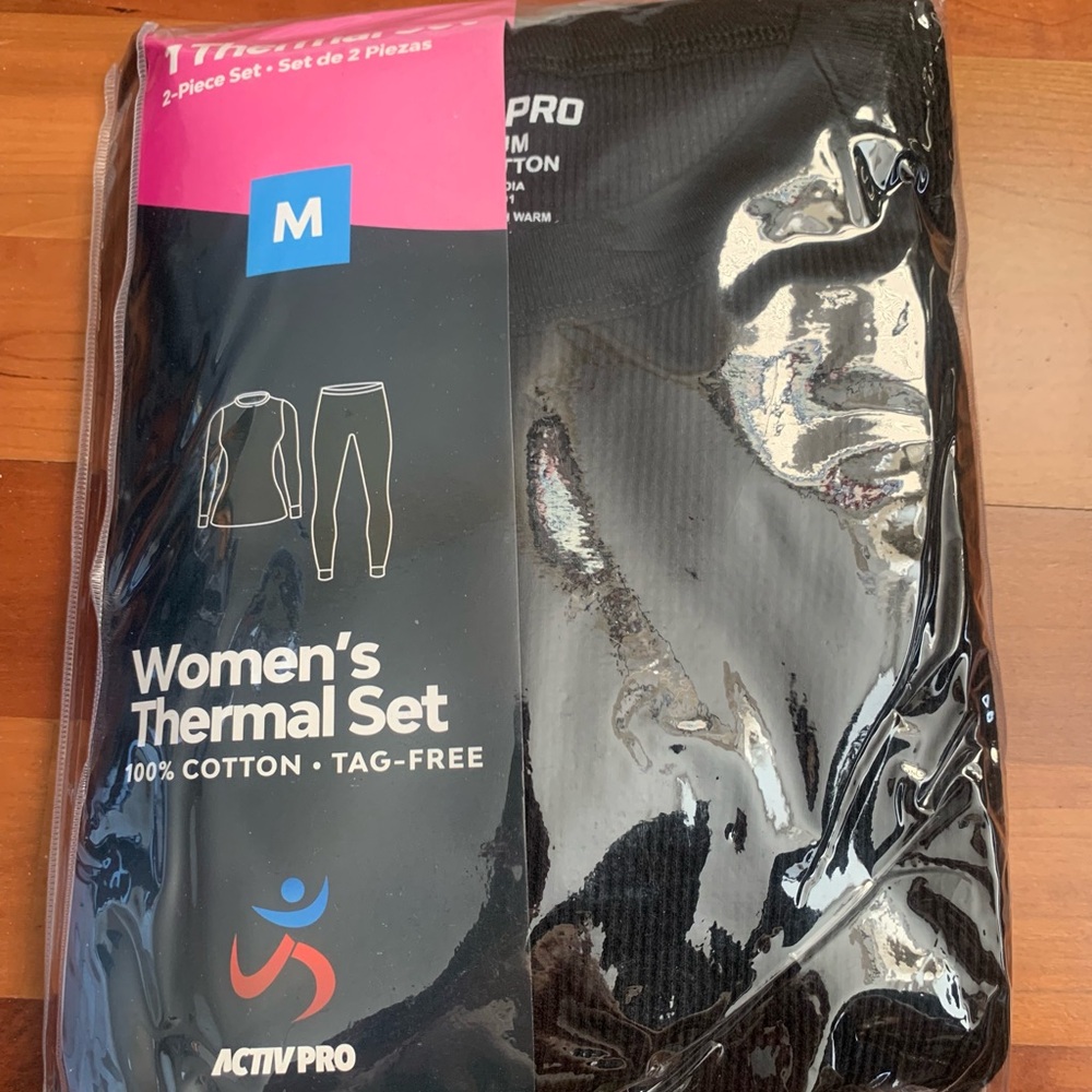 New women’s Activ Pro black thermal set, size M